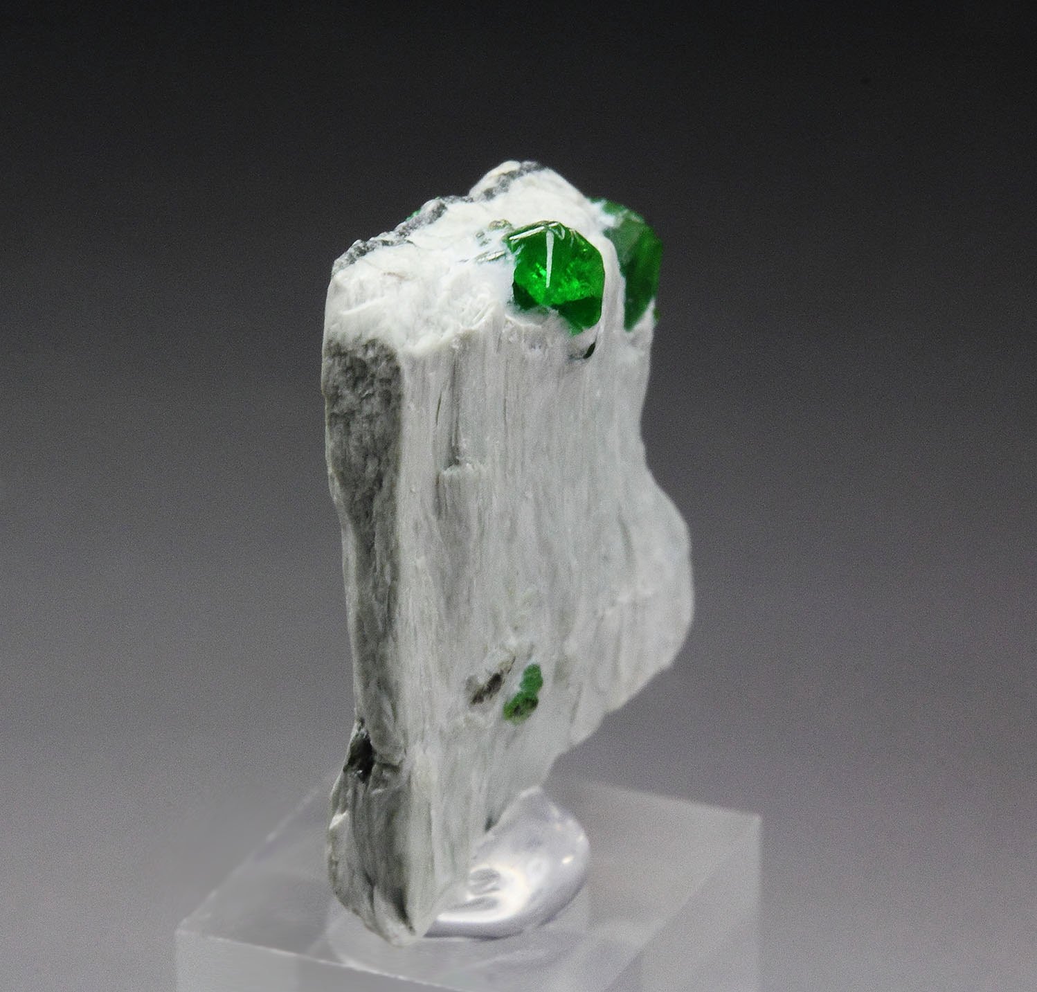 gem GARNET var. ANDRADITE var. DEMANTOID