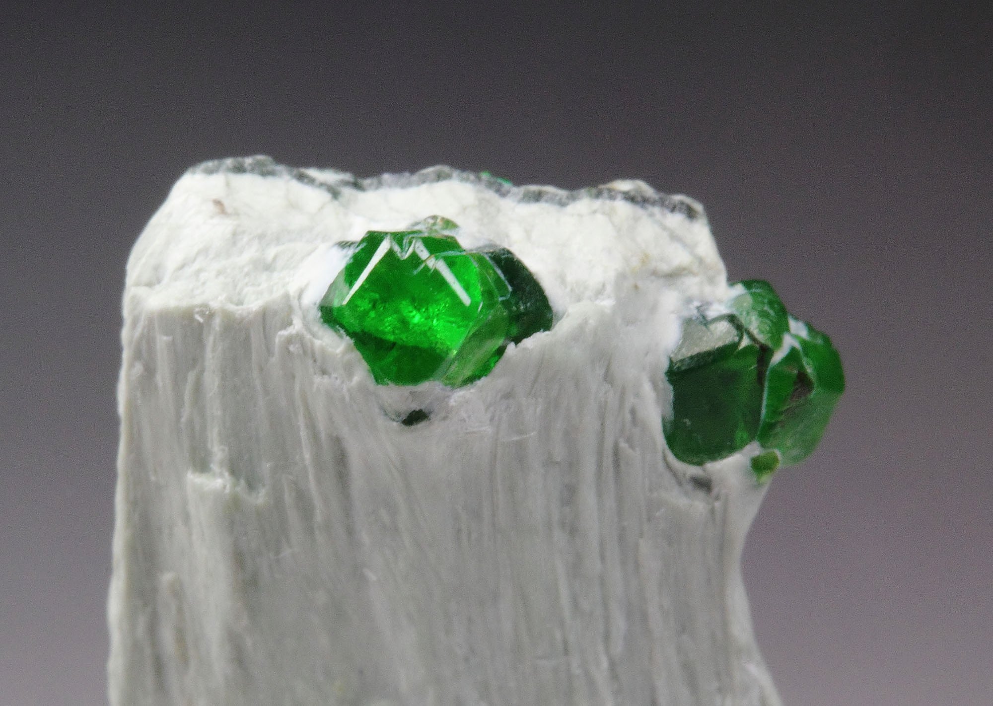 gem GARNET var. ANDRADITE var. DEMANTOID