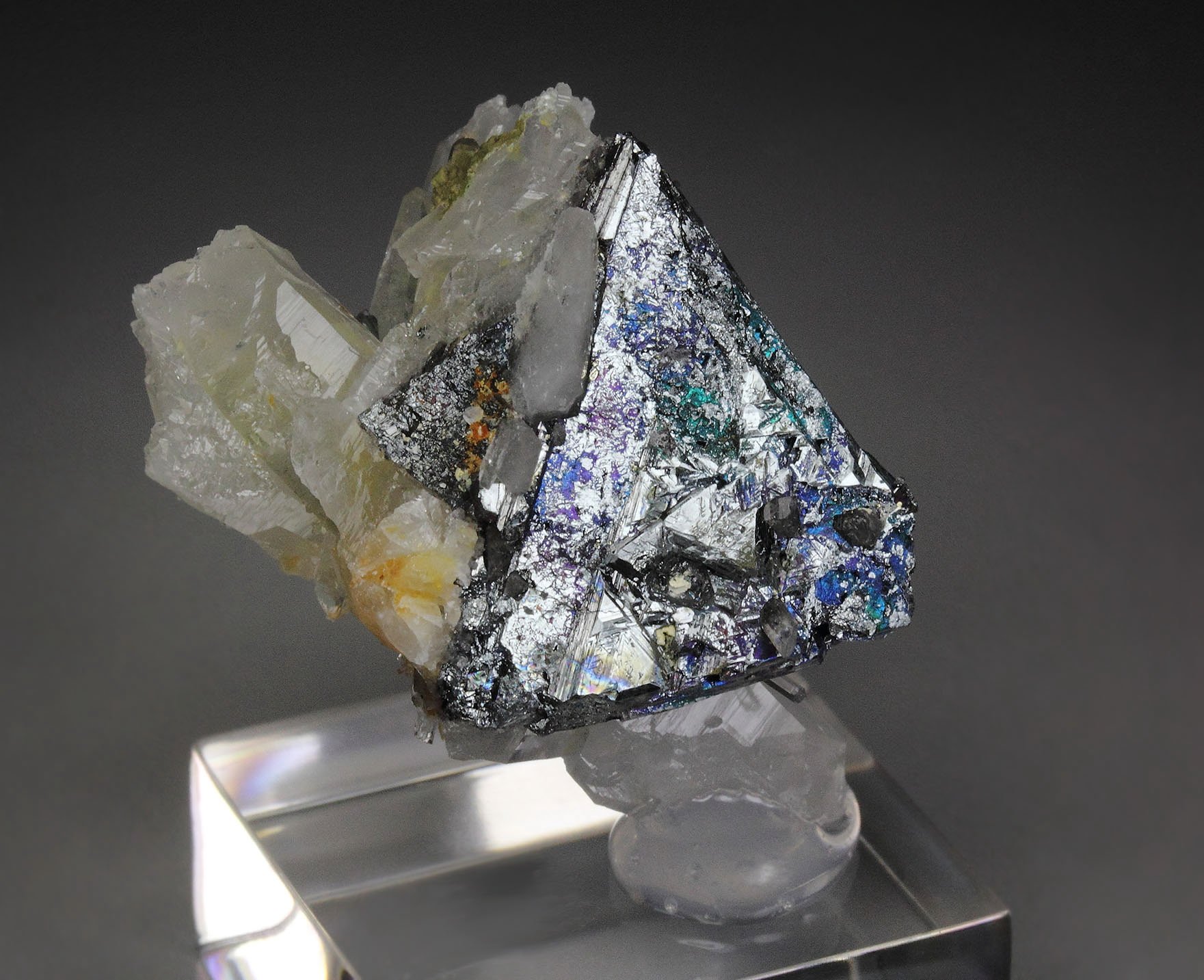 iridescent TETRAHEDRITE