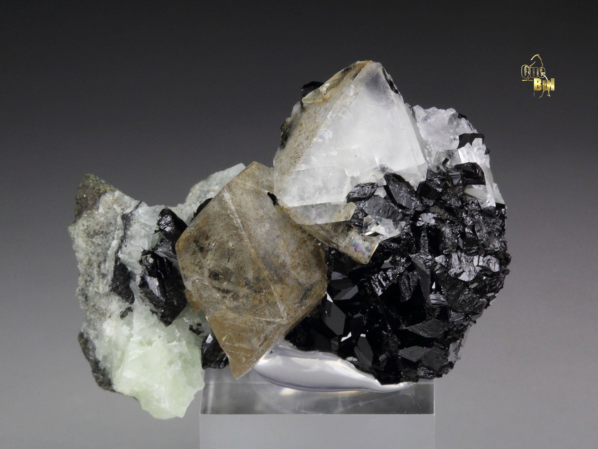 BABINGTONITE, CALCITE, PREHNITE