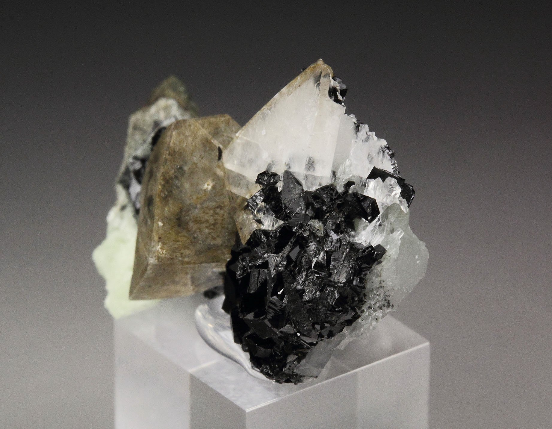 BABINGTONITE, CALCITE, PREHNITE