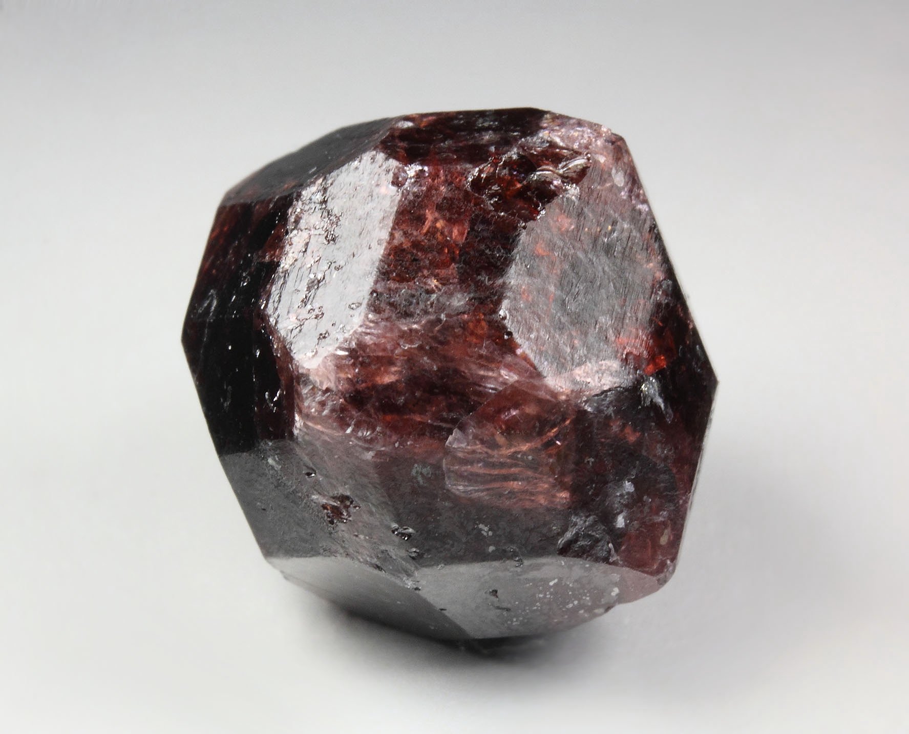 GARNET var. ALMANDINE