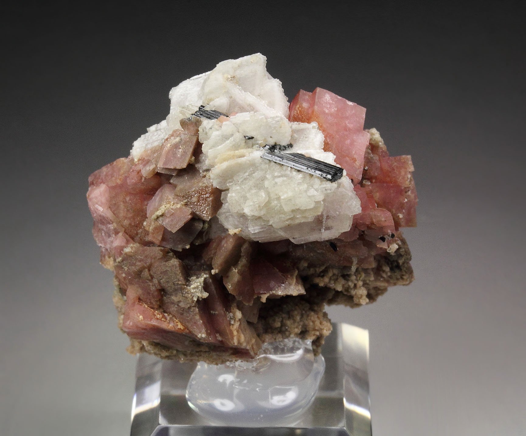 RHODOCHROSITE, ALBITE, AEGIRINE