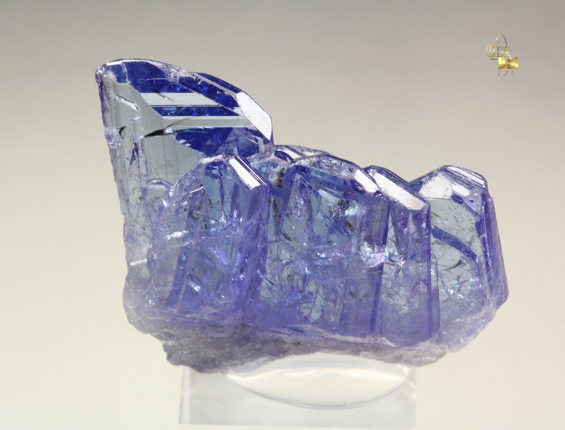 gem ZOISITE var. TANZANITE