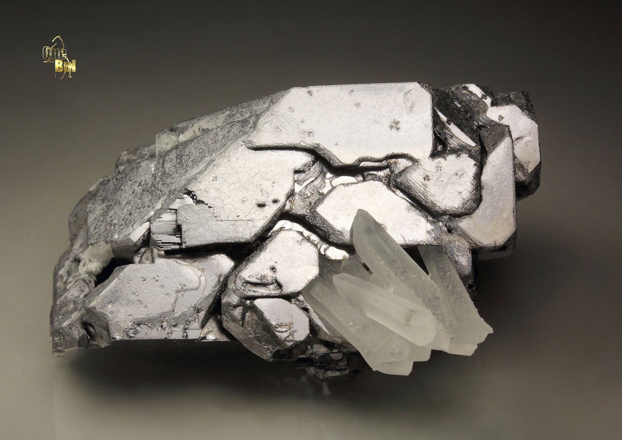 skeletal GALENA, QUARTZ