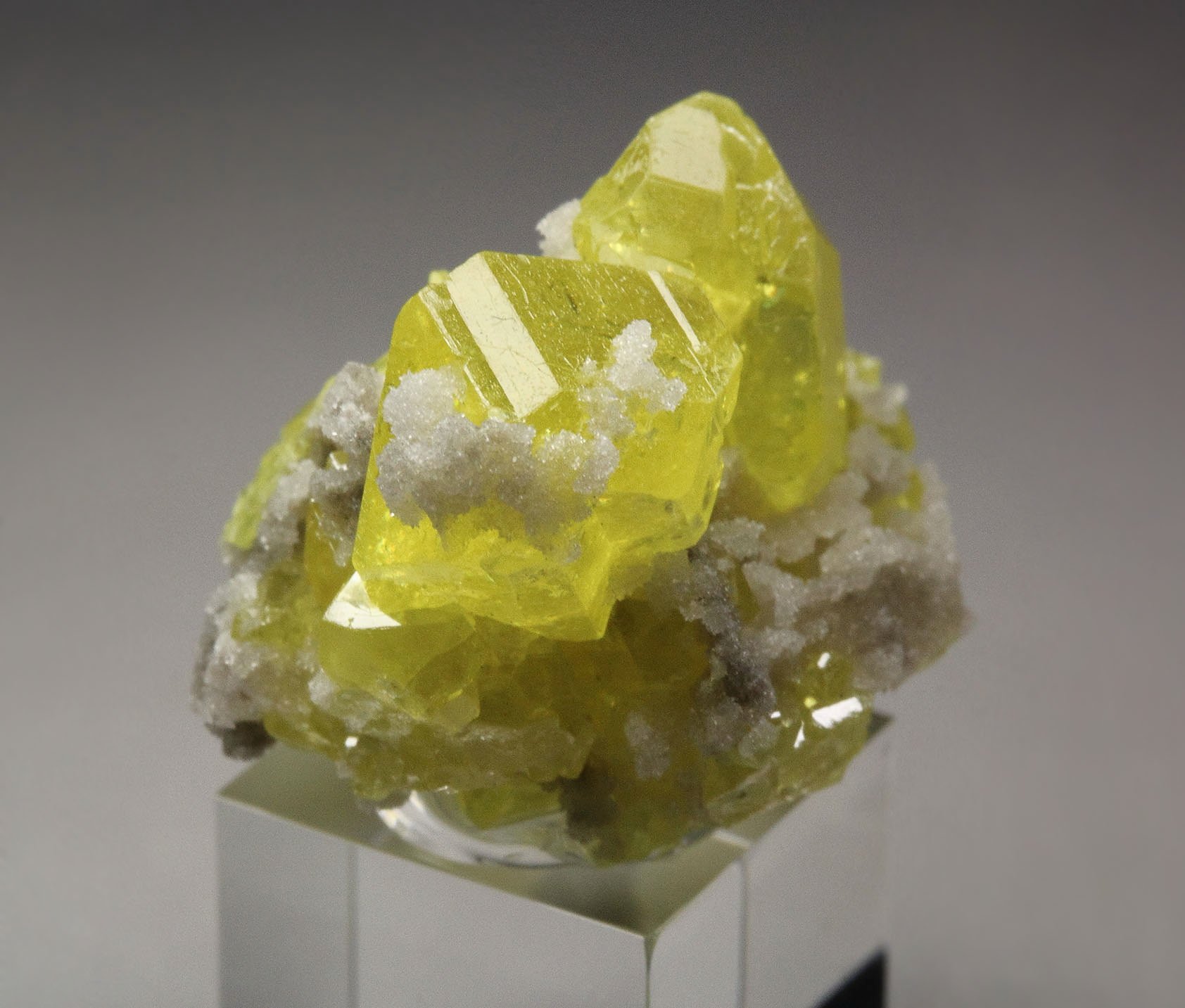 SULPHUR, ARAGONITE