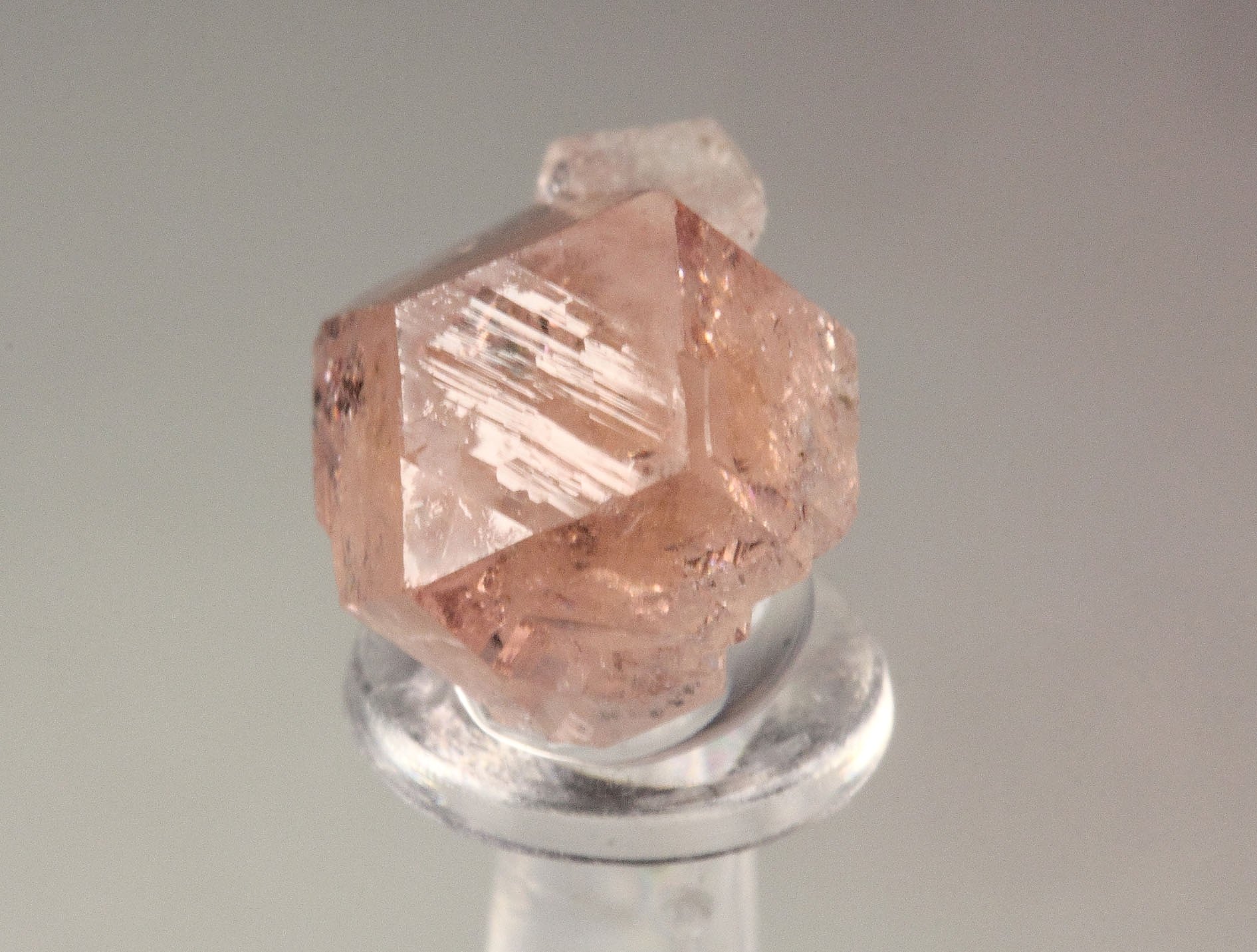 gem PINK GARNET var. GROSSULAR