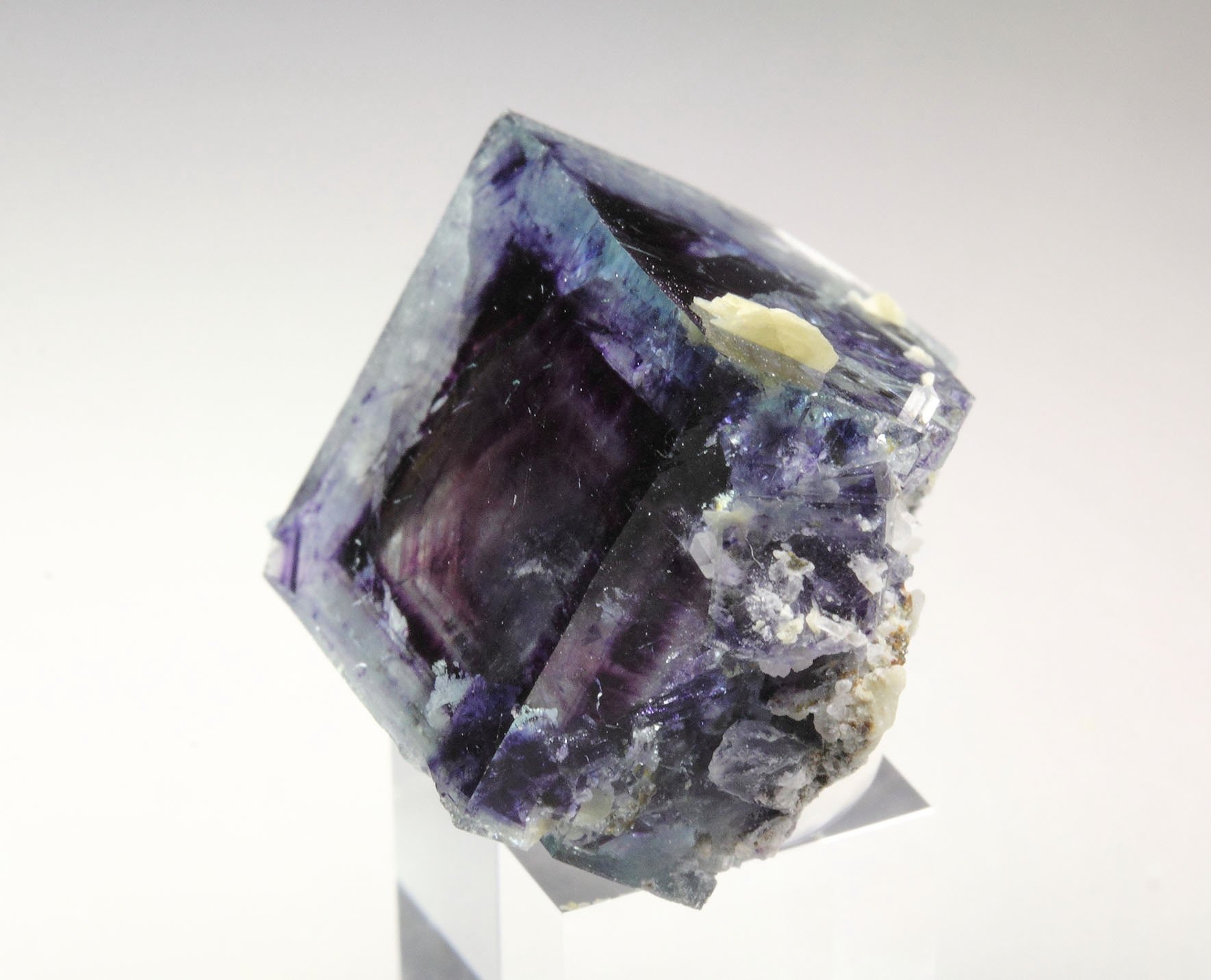 FLUORITE with PHANTOMS