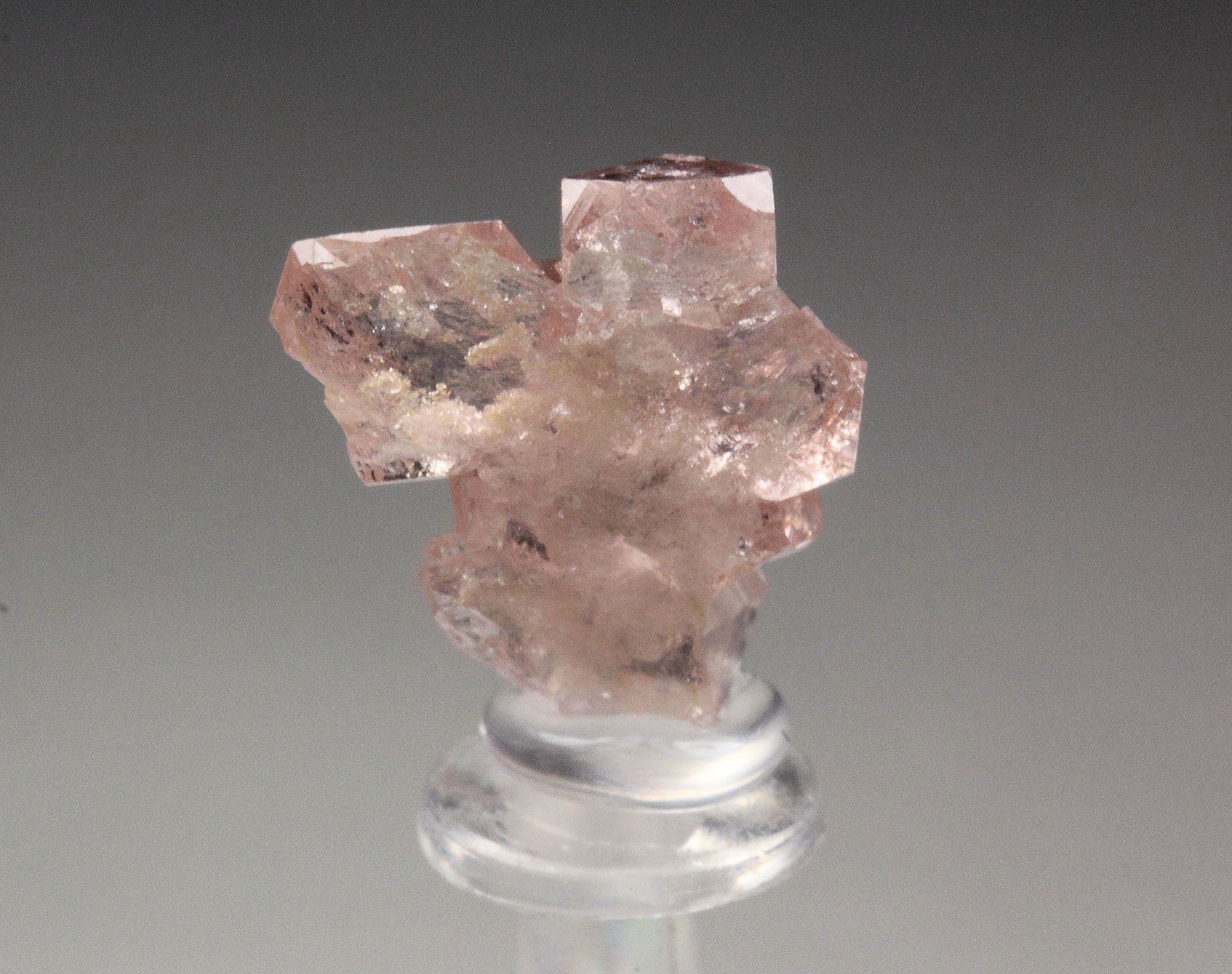 gem PINK GARNET var. GROSSULAR