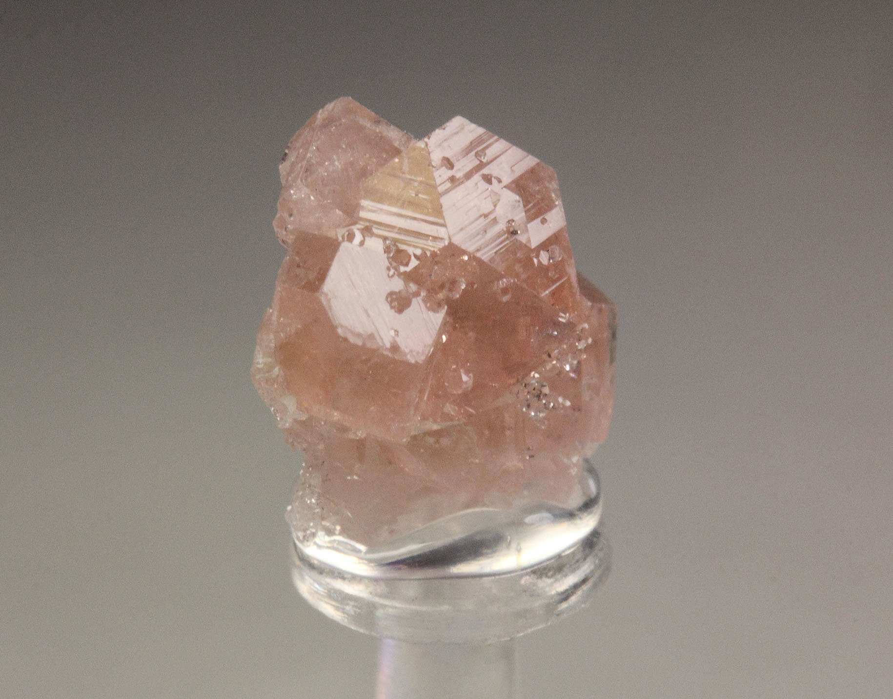 gem PINK GARNET var. GROSSULAR