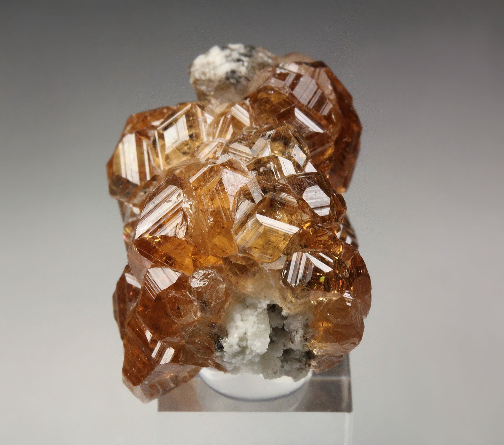 gem GARNET var. GROSSULAR