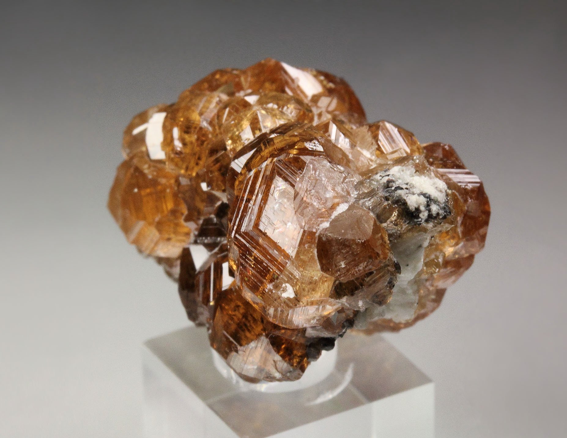 gem GARNET var. GROSSULAR