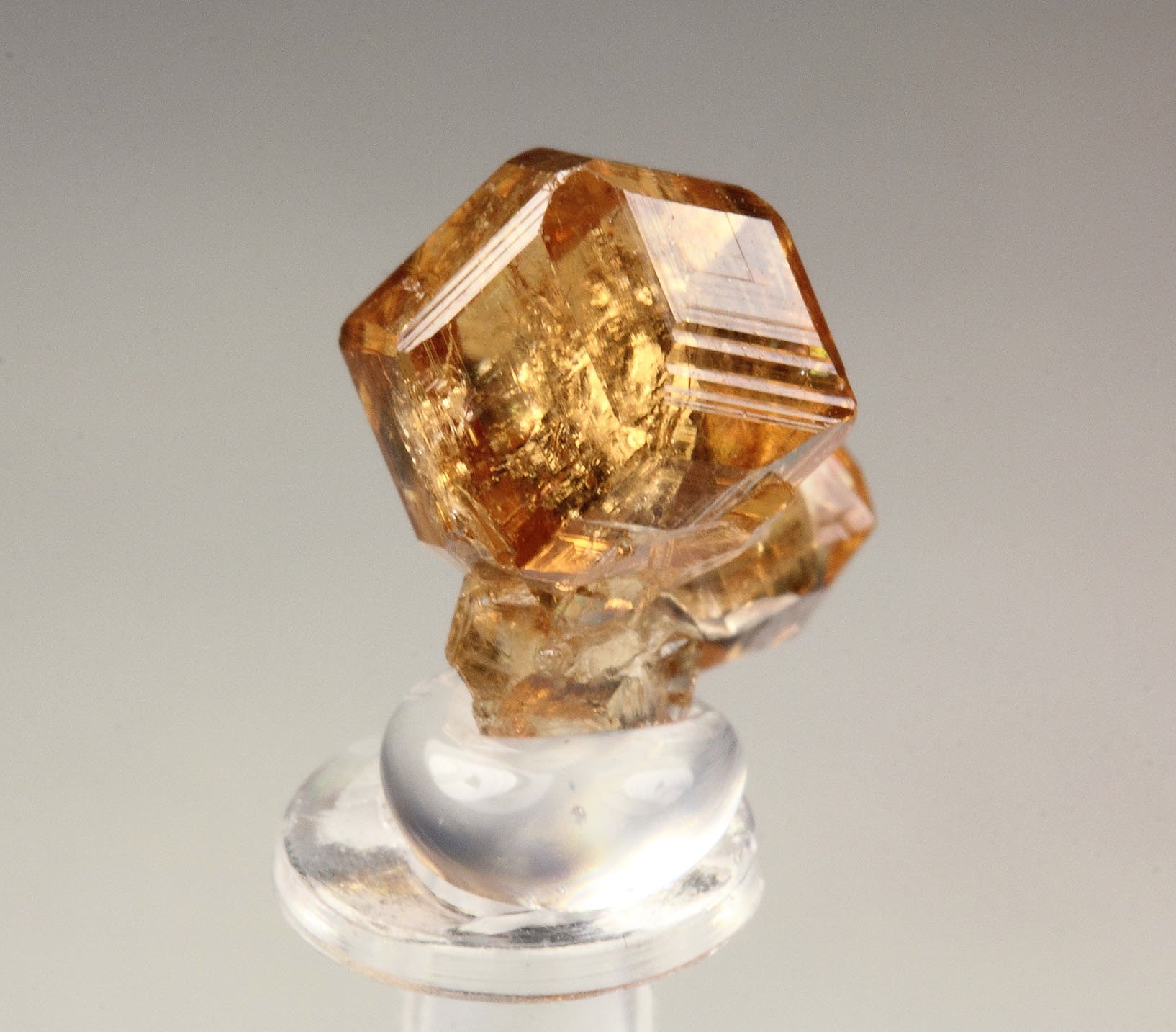 gem GARNET var. GROSSULAR