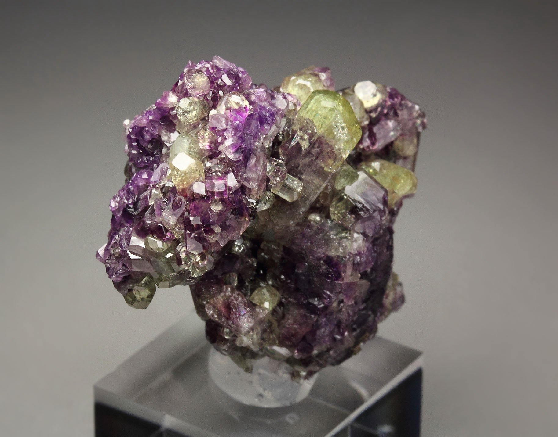 VESUVIANITE bi-color