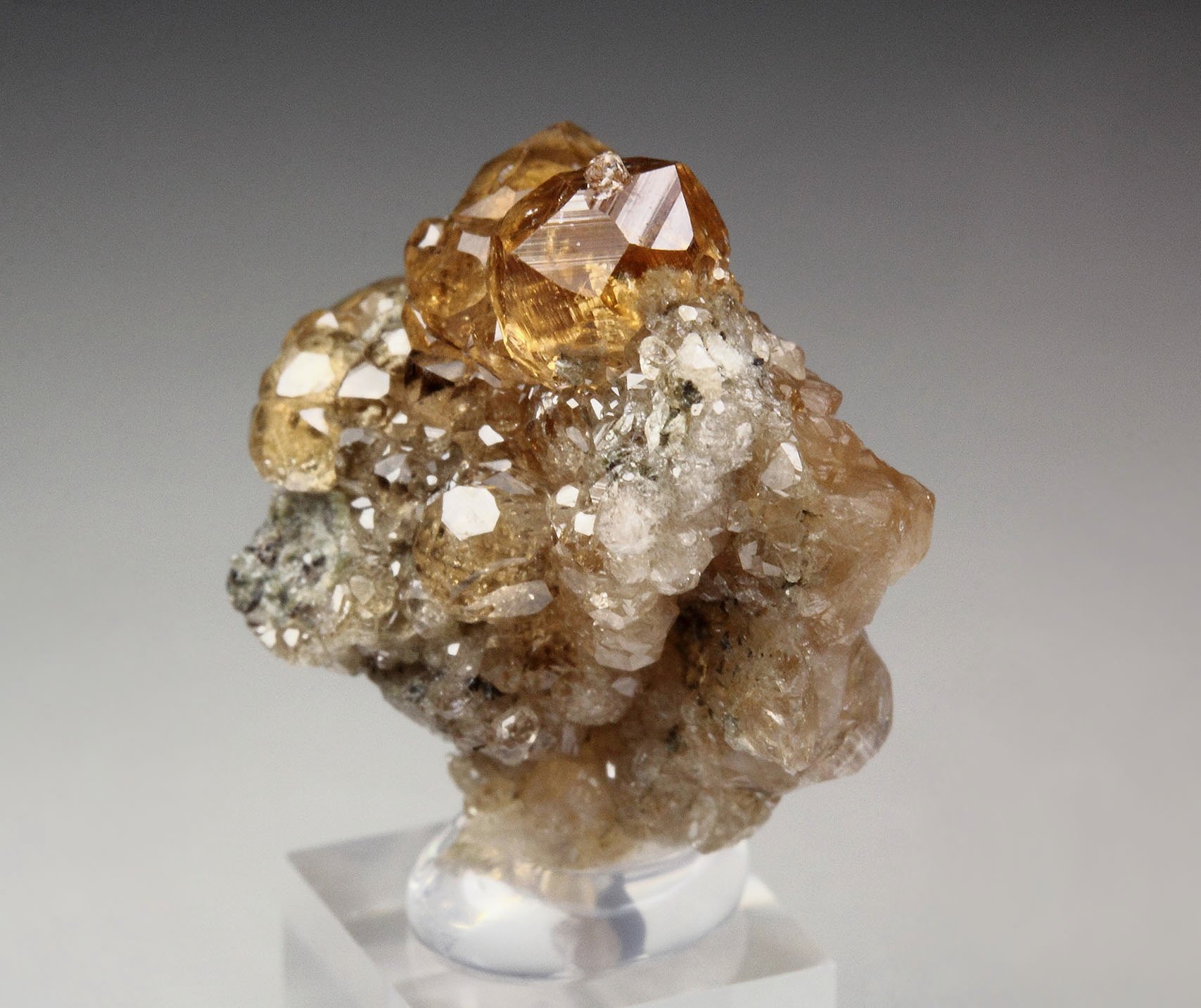 gem GARNET var. GROSSULAR