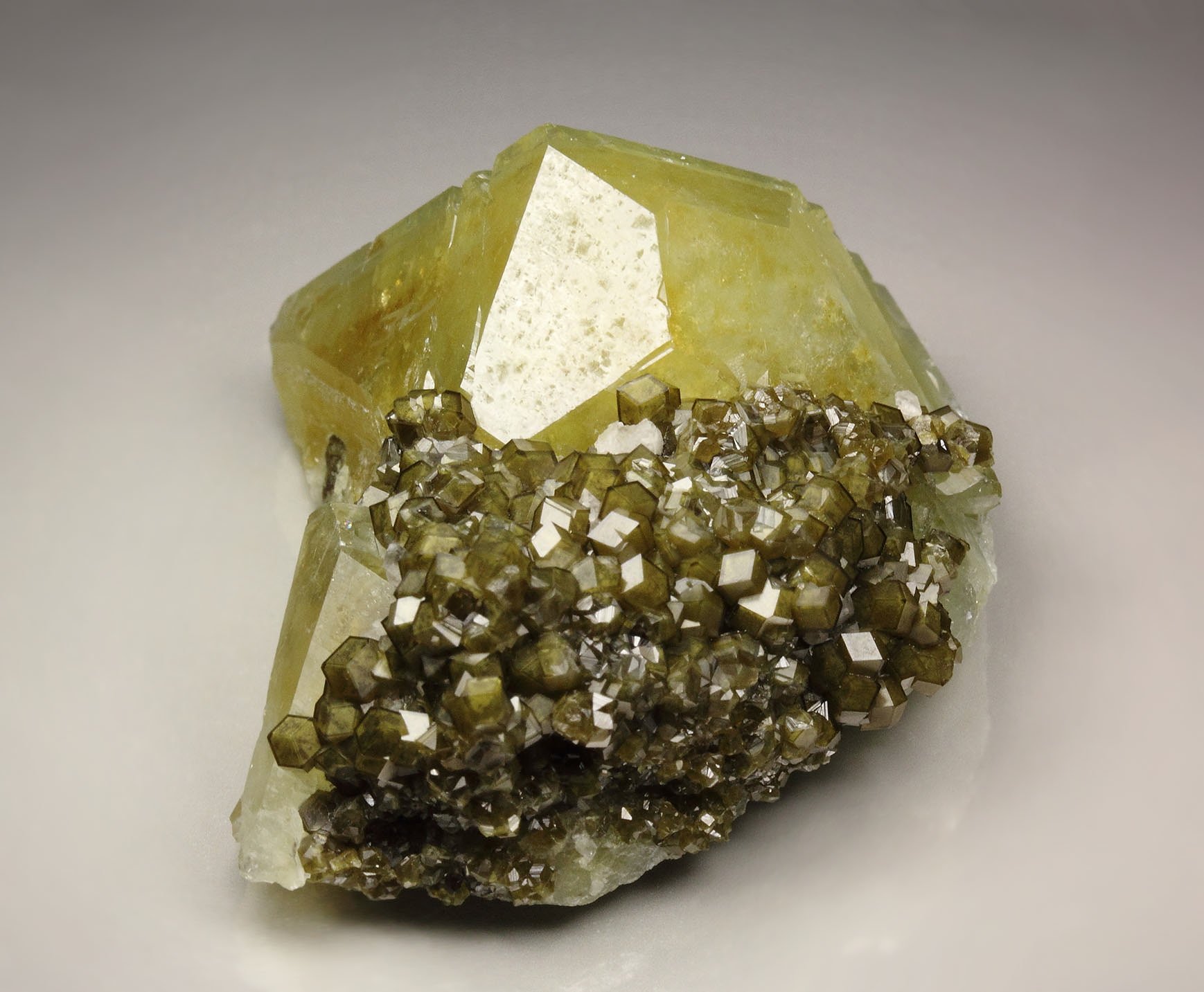 gem DATOLITE, GARNET var. ANDRADITE