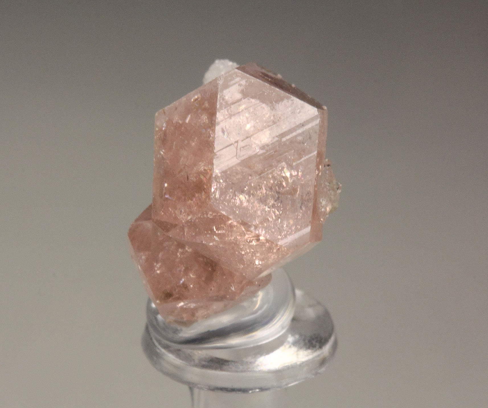 gem PINK GARNET var. GROSSULAR