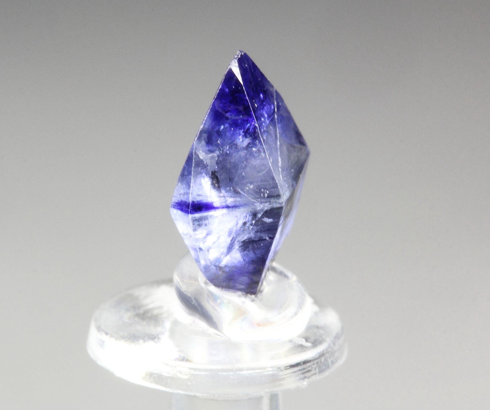 gem CORUNDUM var. SAPPHIRE