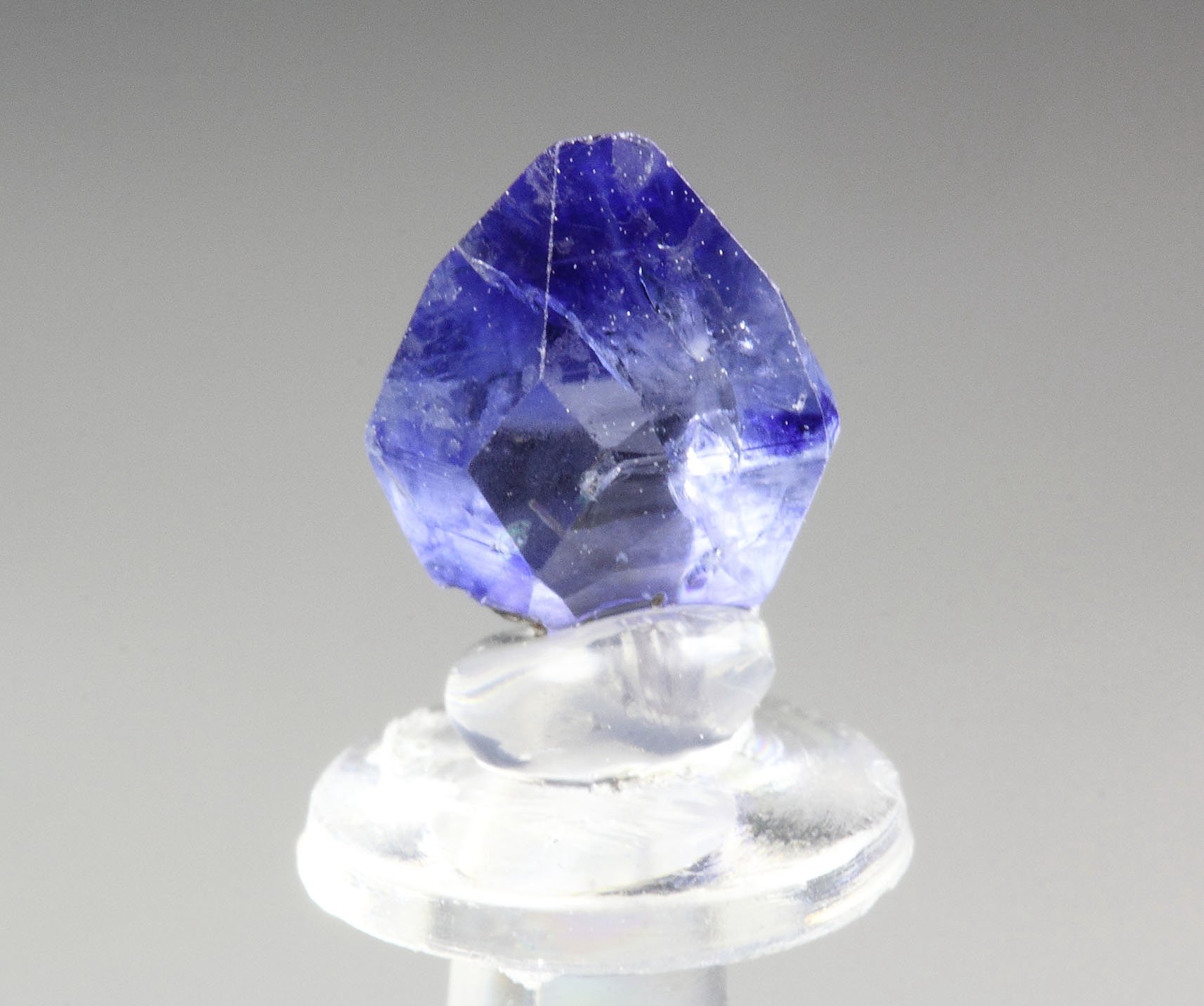 gem CORUNDUM var. SAPPHIRE