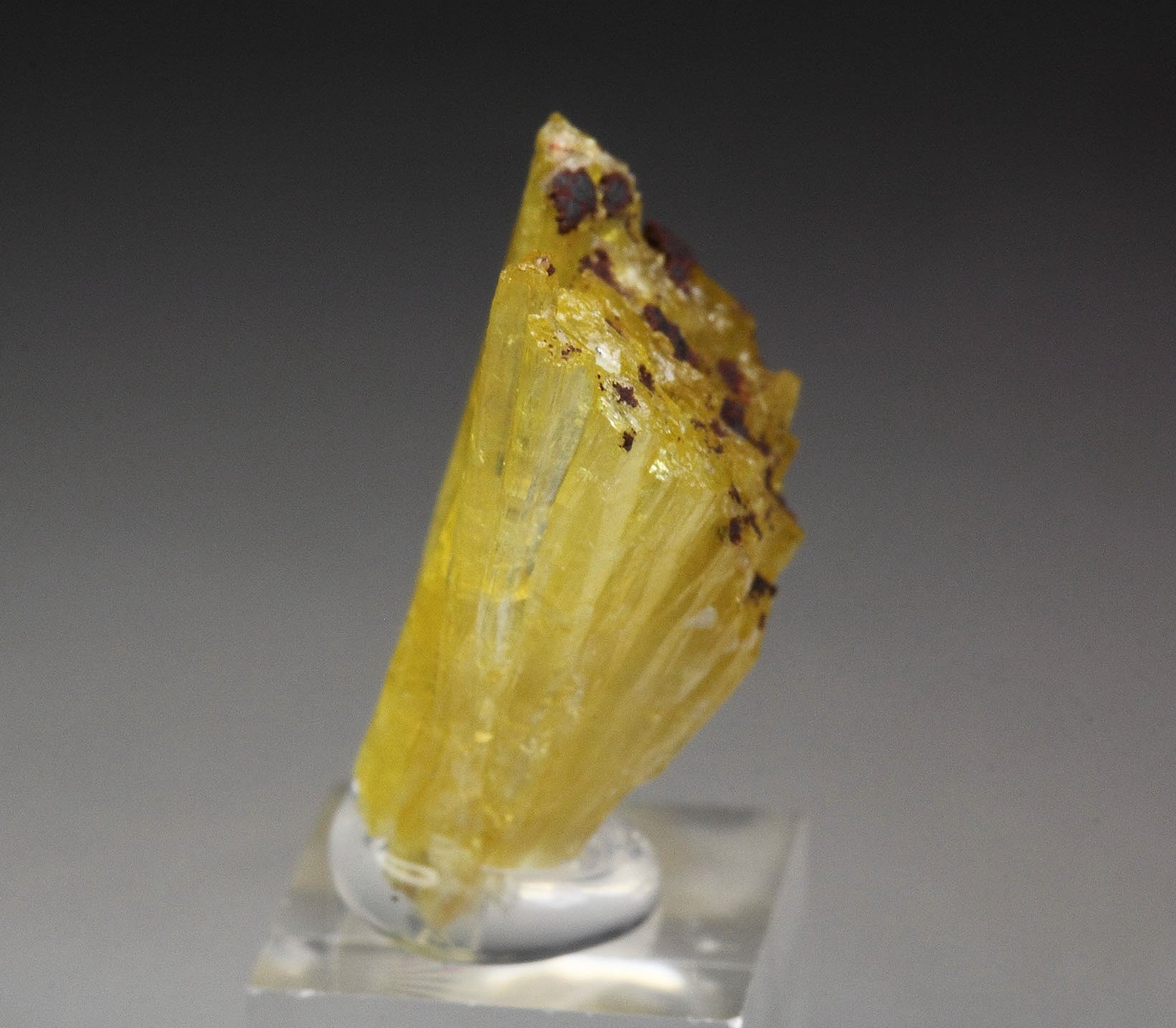 LEGRANDITE