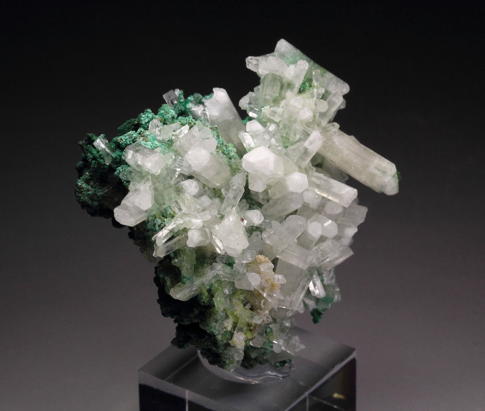 ARAGONITE var. LEAD-BEARING ARAGONITE (TARNOWIZITE), MALACHITE