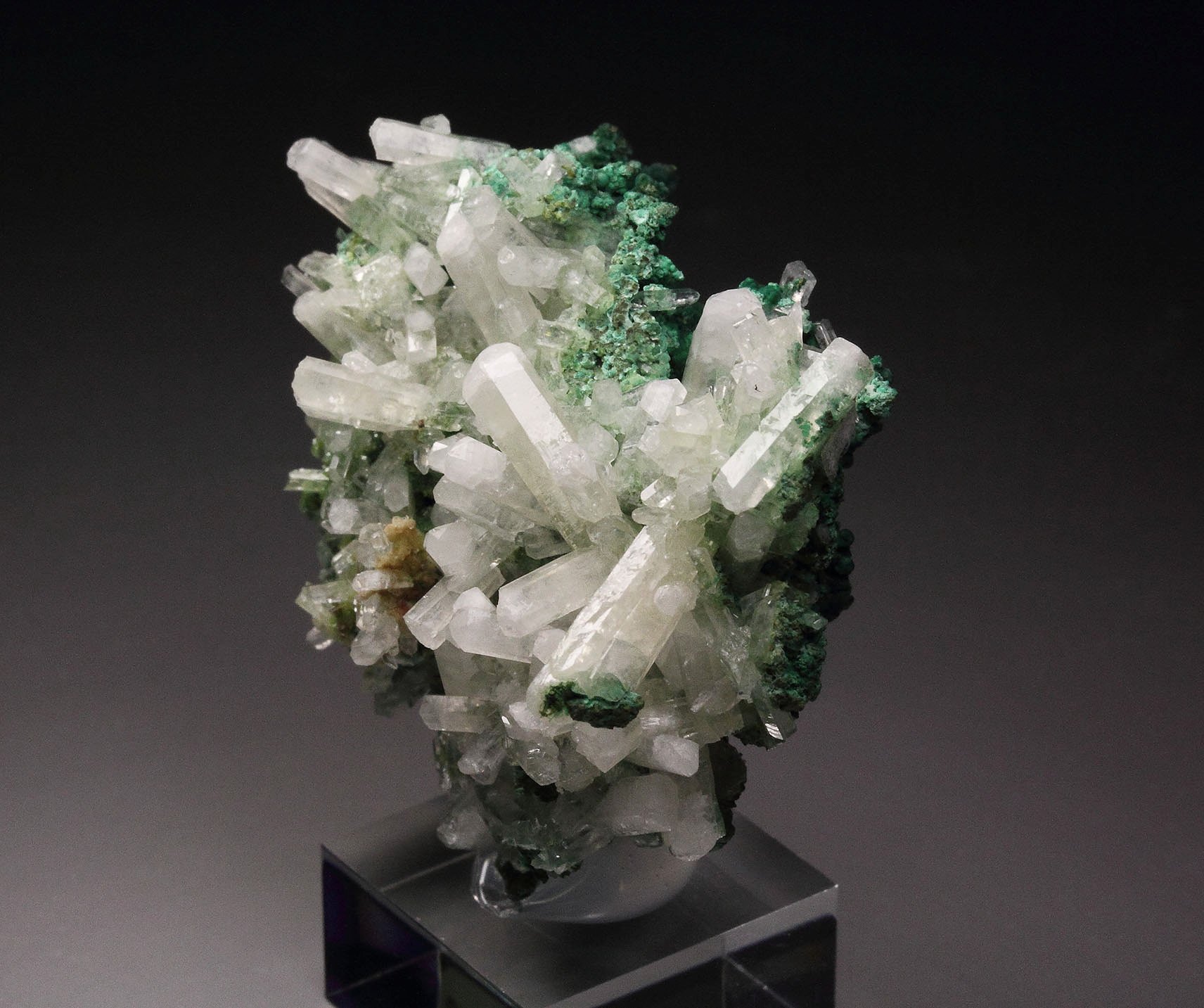 ARAGONITE var. LEAD-BEARING ARAGONITE (TARNOWIZITE), MALACHITE