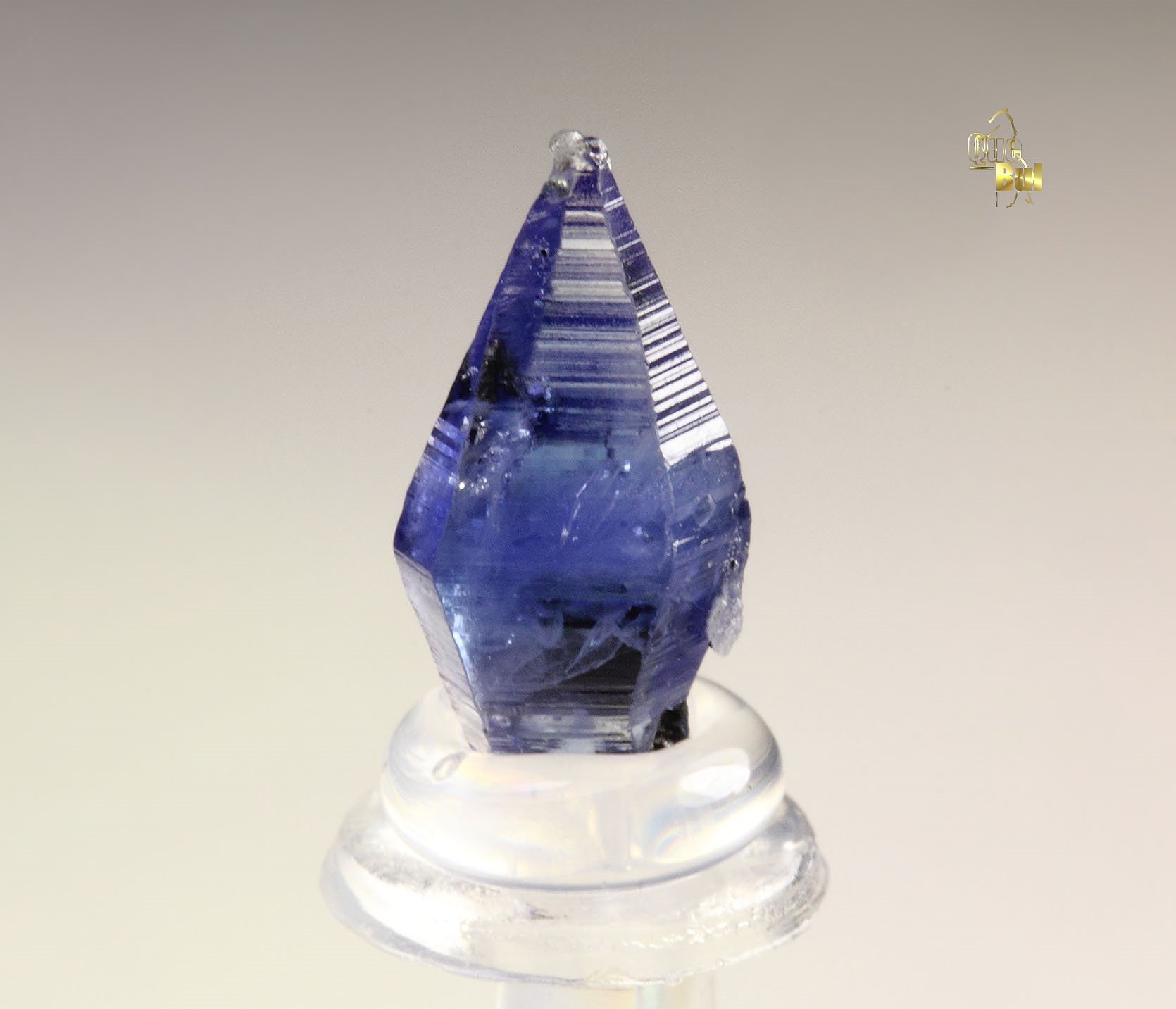 gem CORUNDUM var. SAPPHIRE