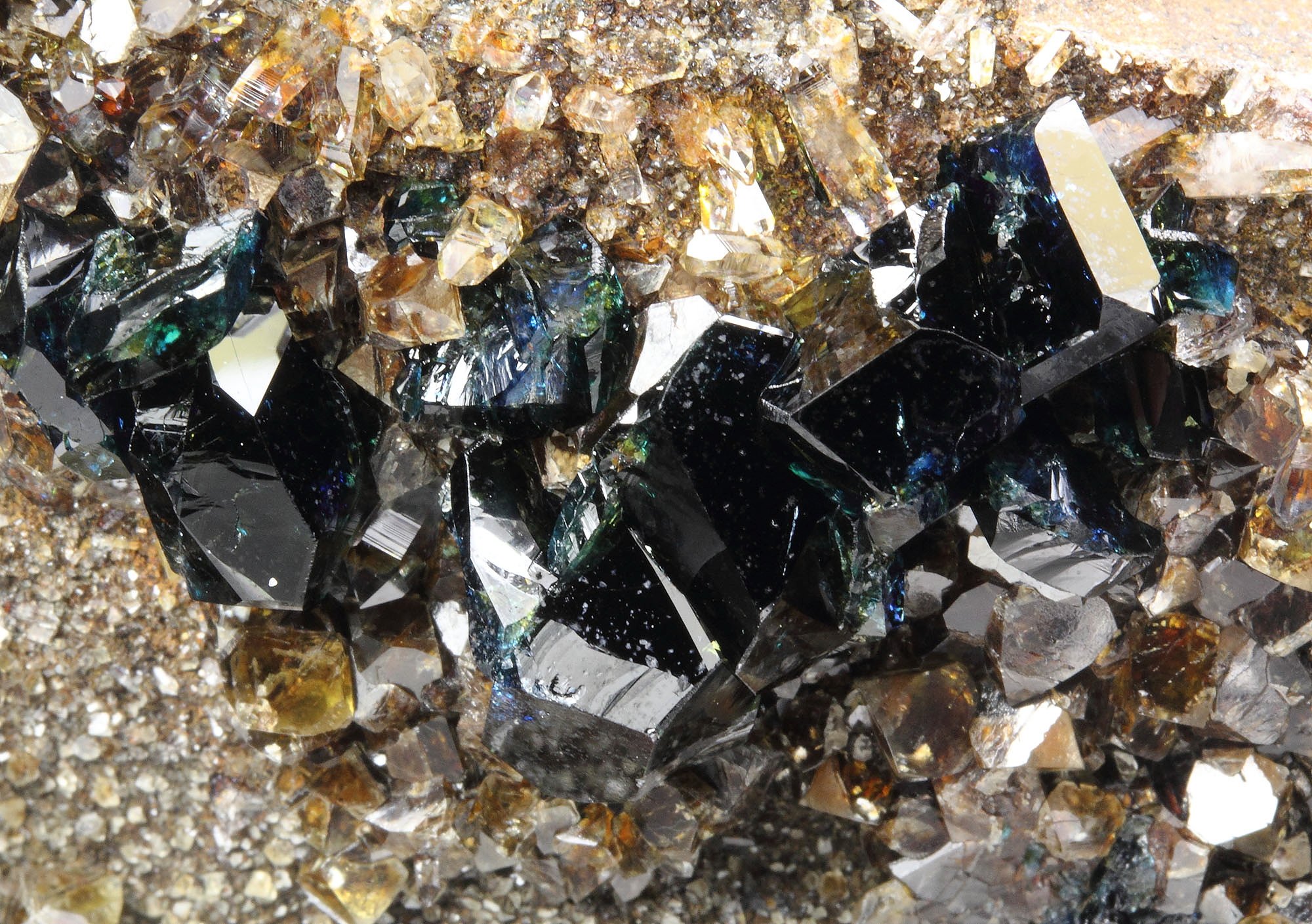 LAZULITE, SIDERITE, QUARTZ