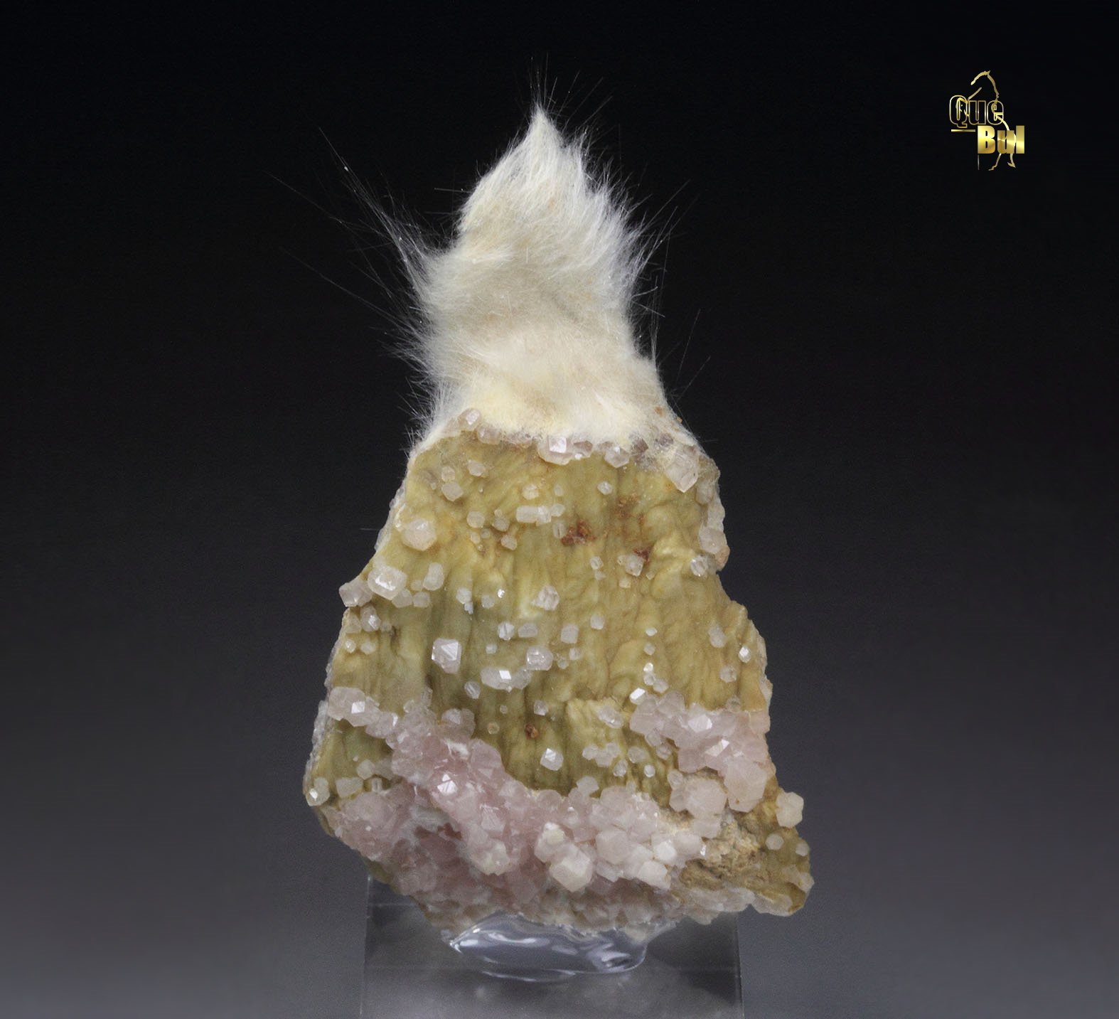 gem PINK GARNET var. GROSSULAR, WOLLASTONITE