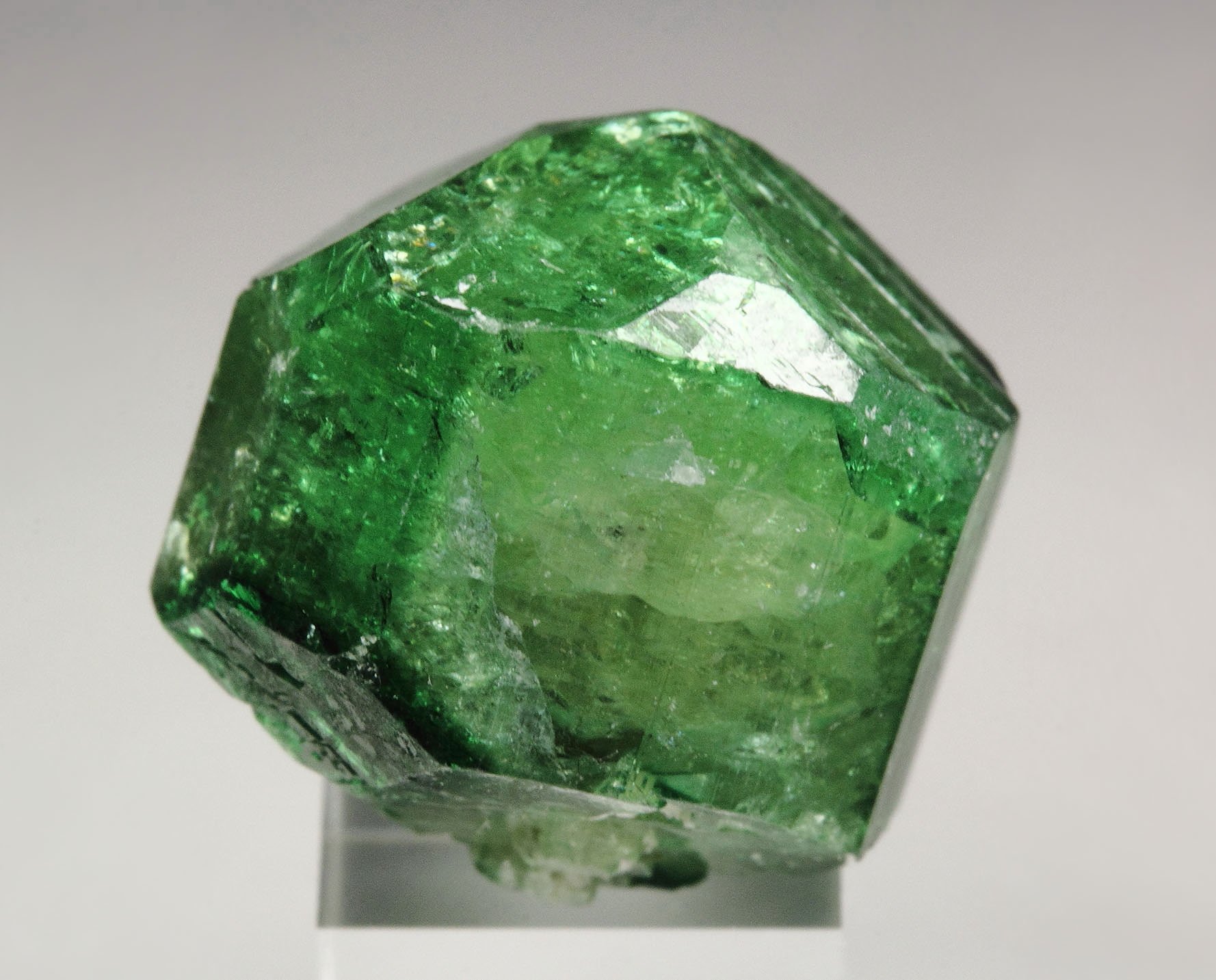 gem TOURMALINE var. CHROME TOURMALINE