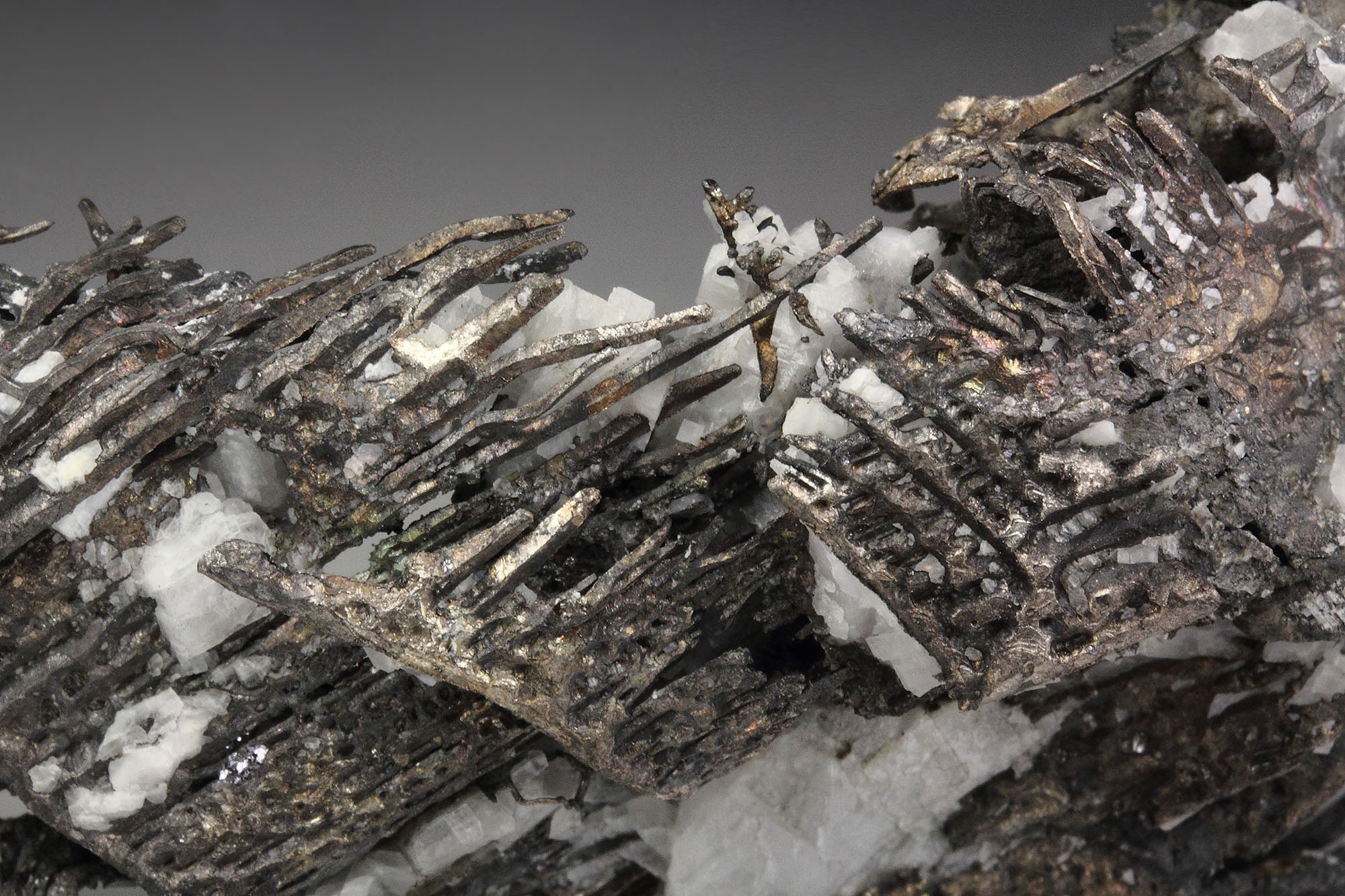 spinel-twinned SILVER, CALCITE