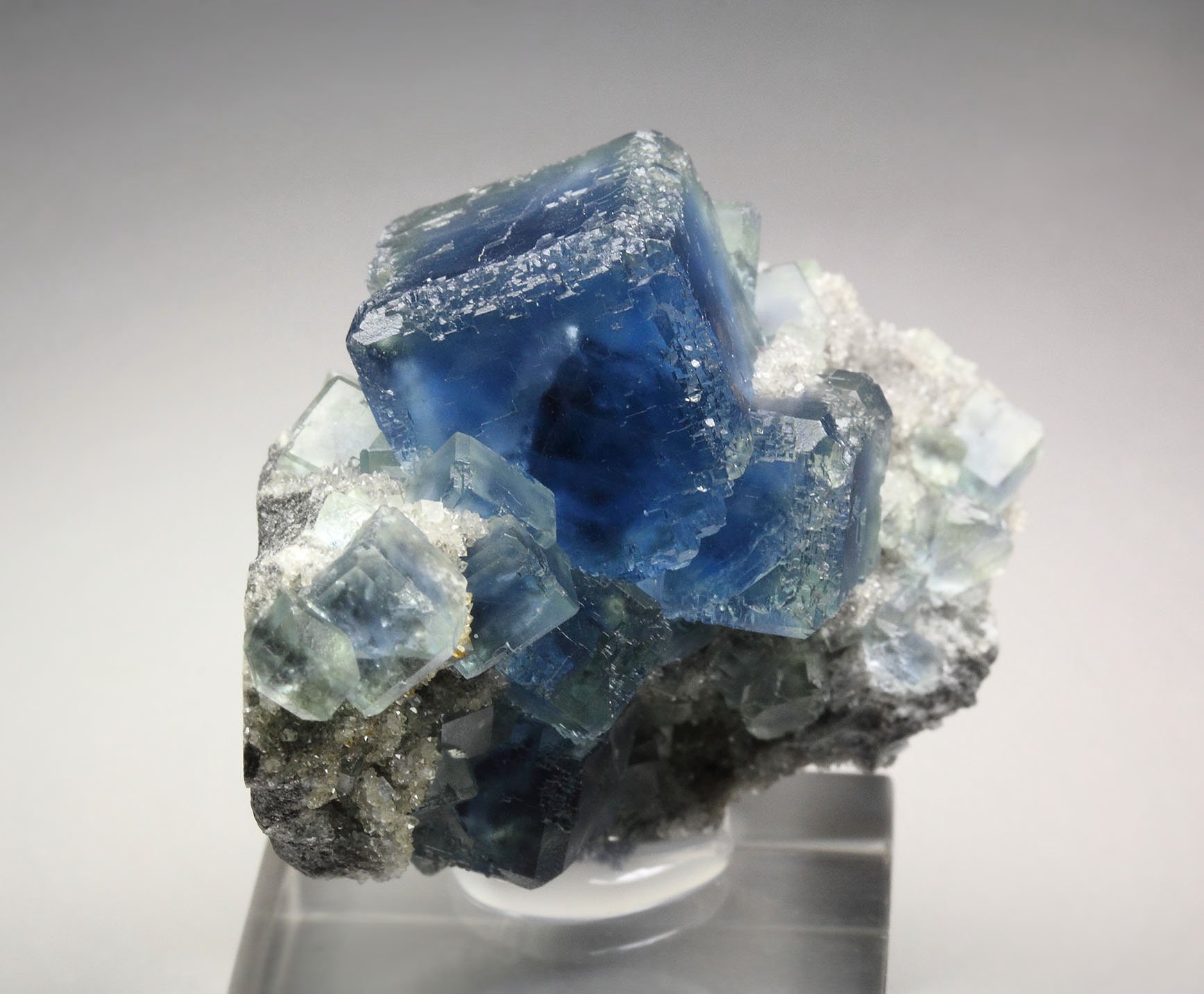 FLUORITE with phantoms, QUARTZ