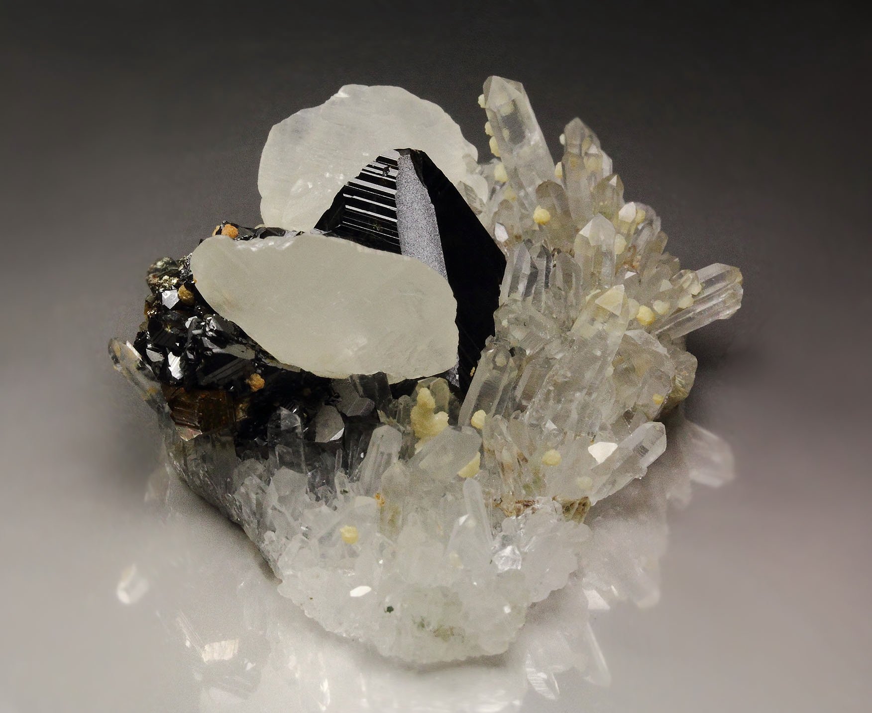 SPHALERITE, QUARTZ, CALCITE, PYRITE