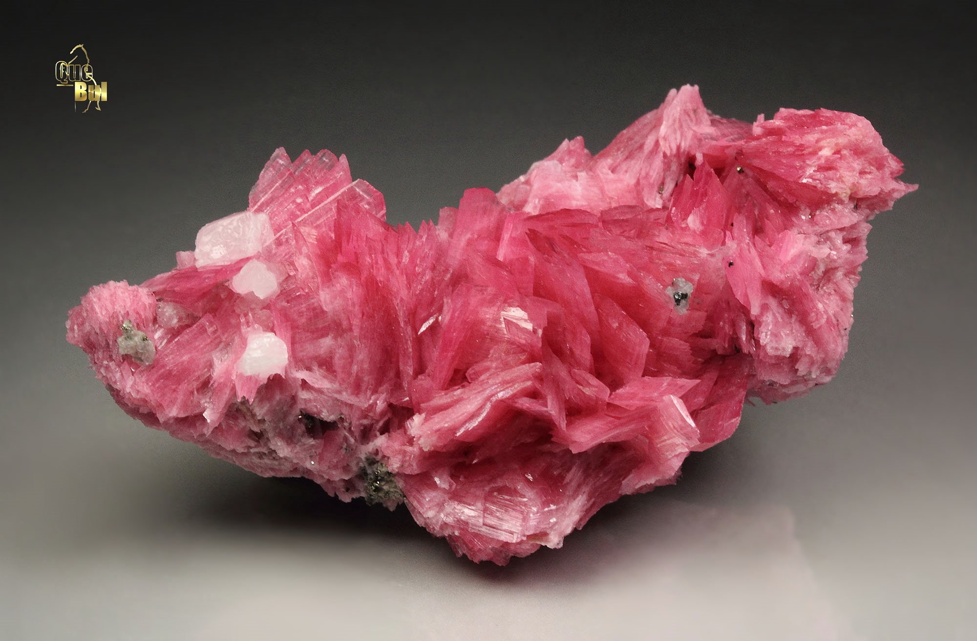 gemmy RHODONITE, CALCITE