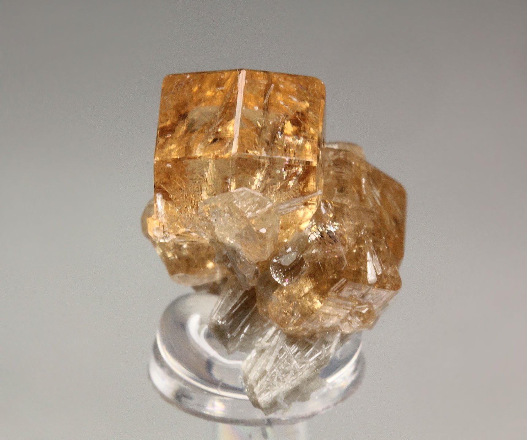 gem GARNET var. GROSSULAR, DIOPSIDE
