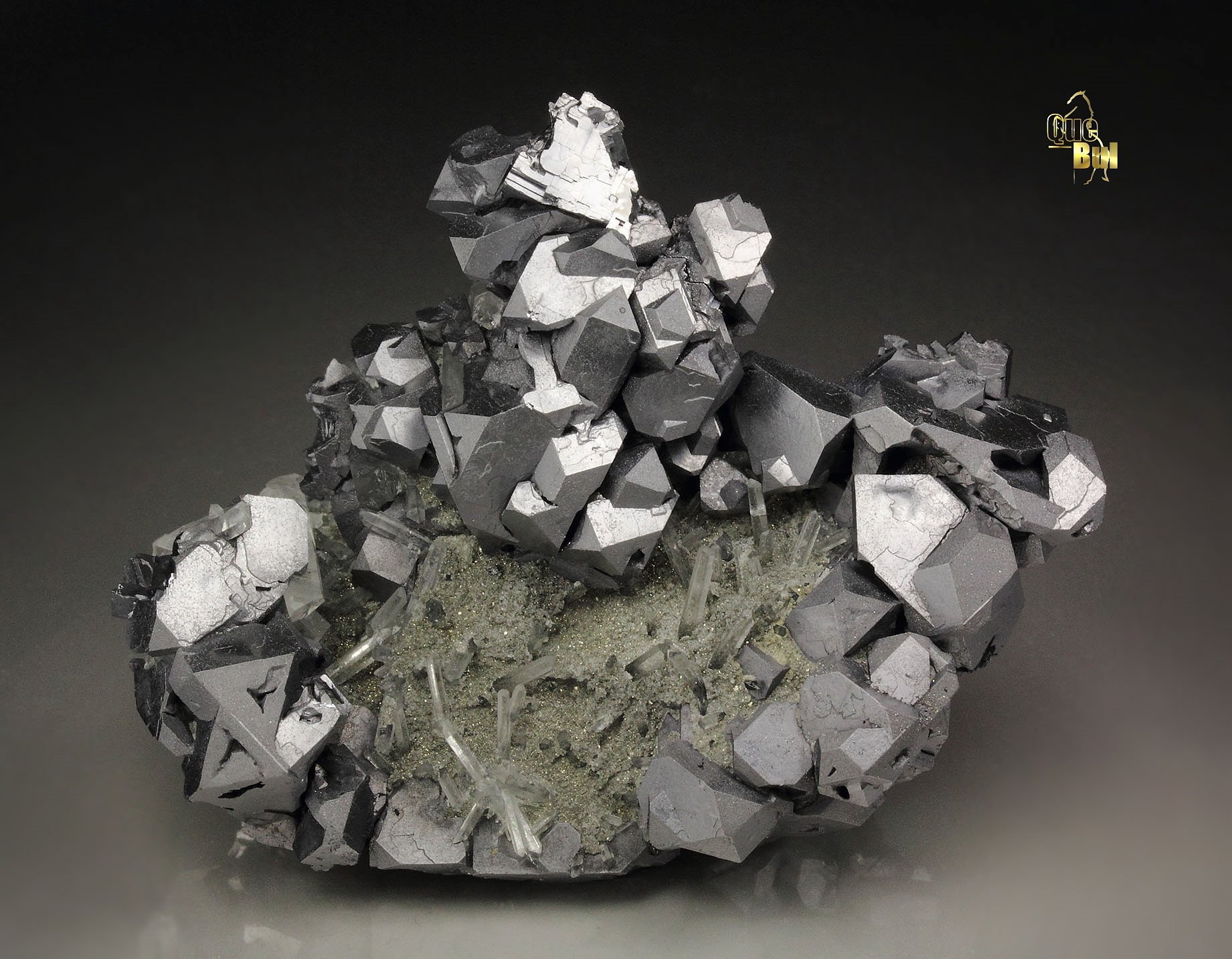 twinned GALENA, QUARTZ, PYRITE
