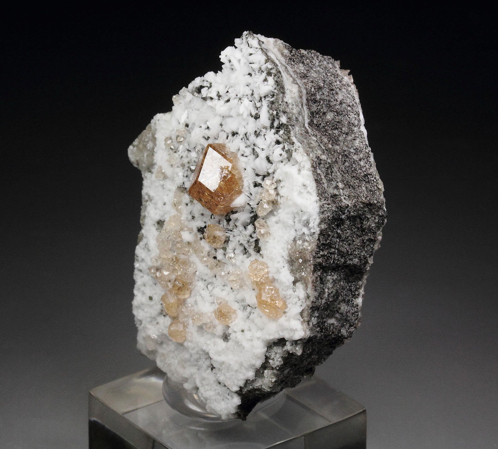 gem GARNET var. GROSSULAR, ALBITE