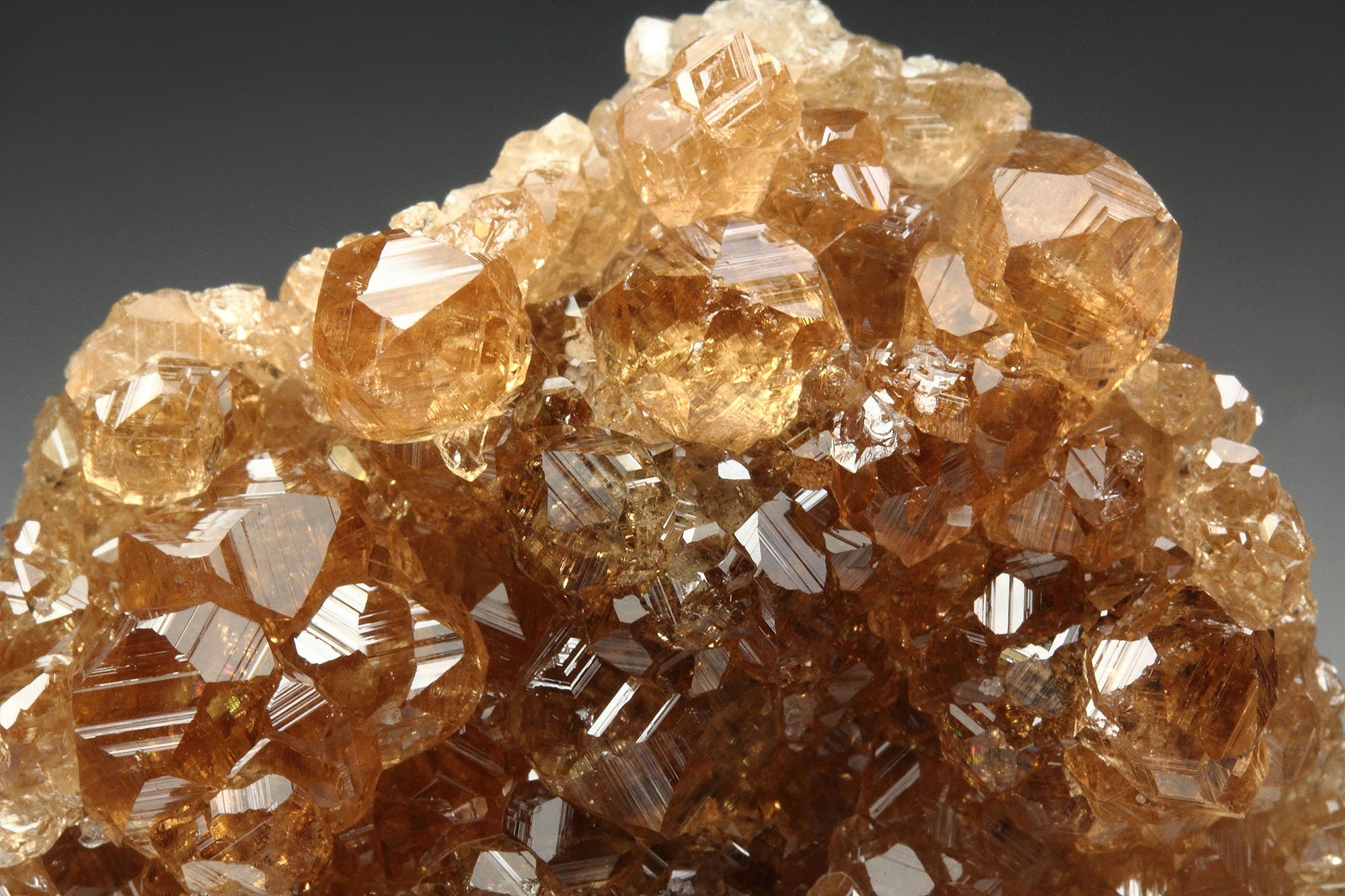 gem GARNET var. GROSSULAR