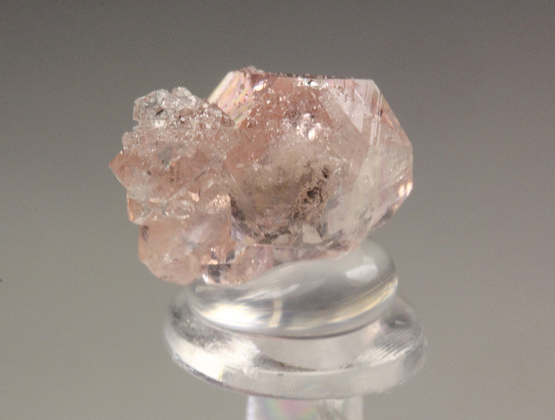 gem PINK GARNET var. GROSSULAR