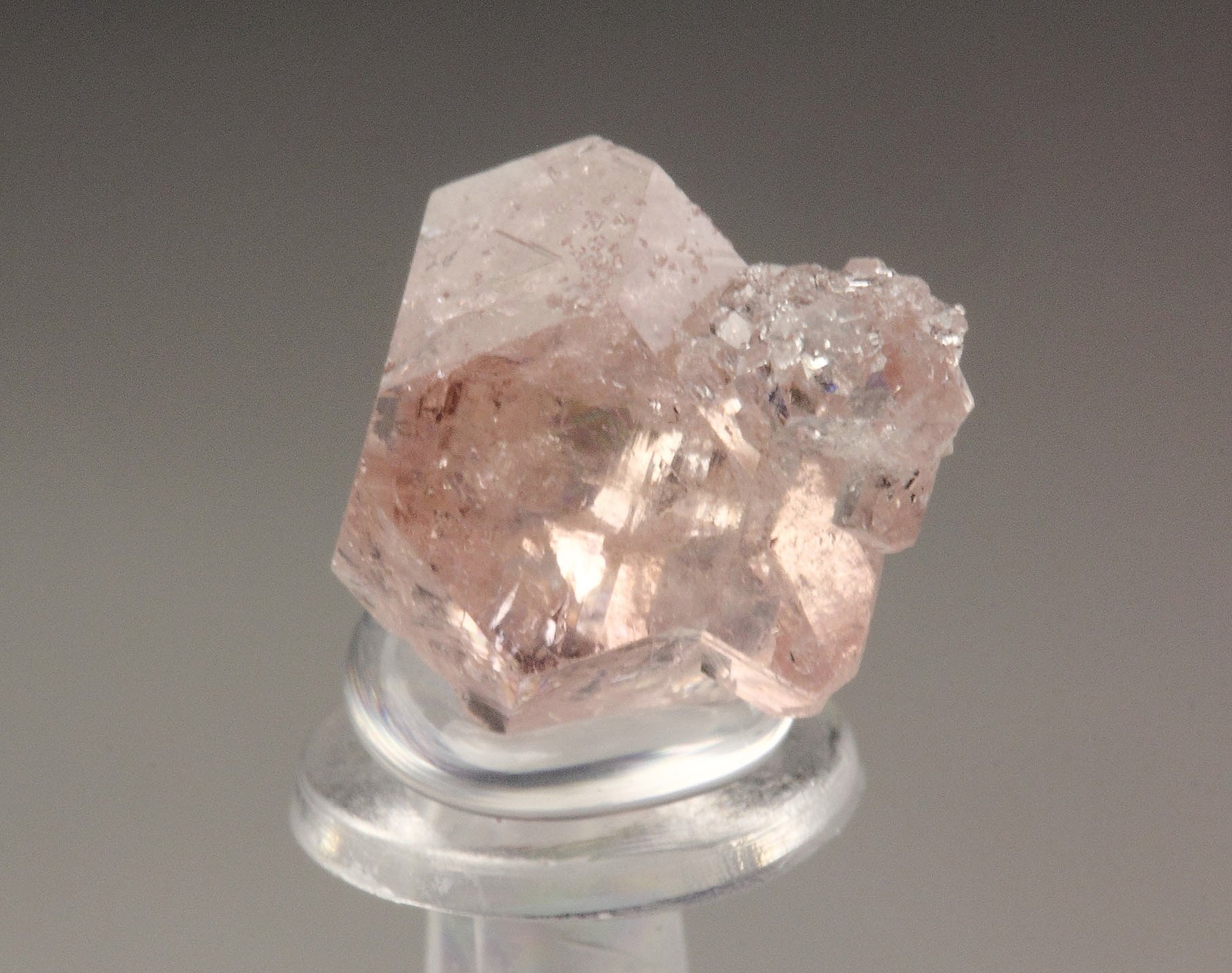 gem PINK GARNET var. GROSSULAR