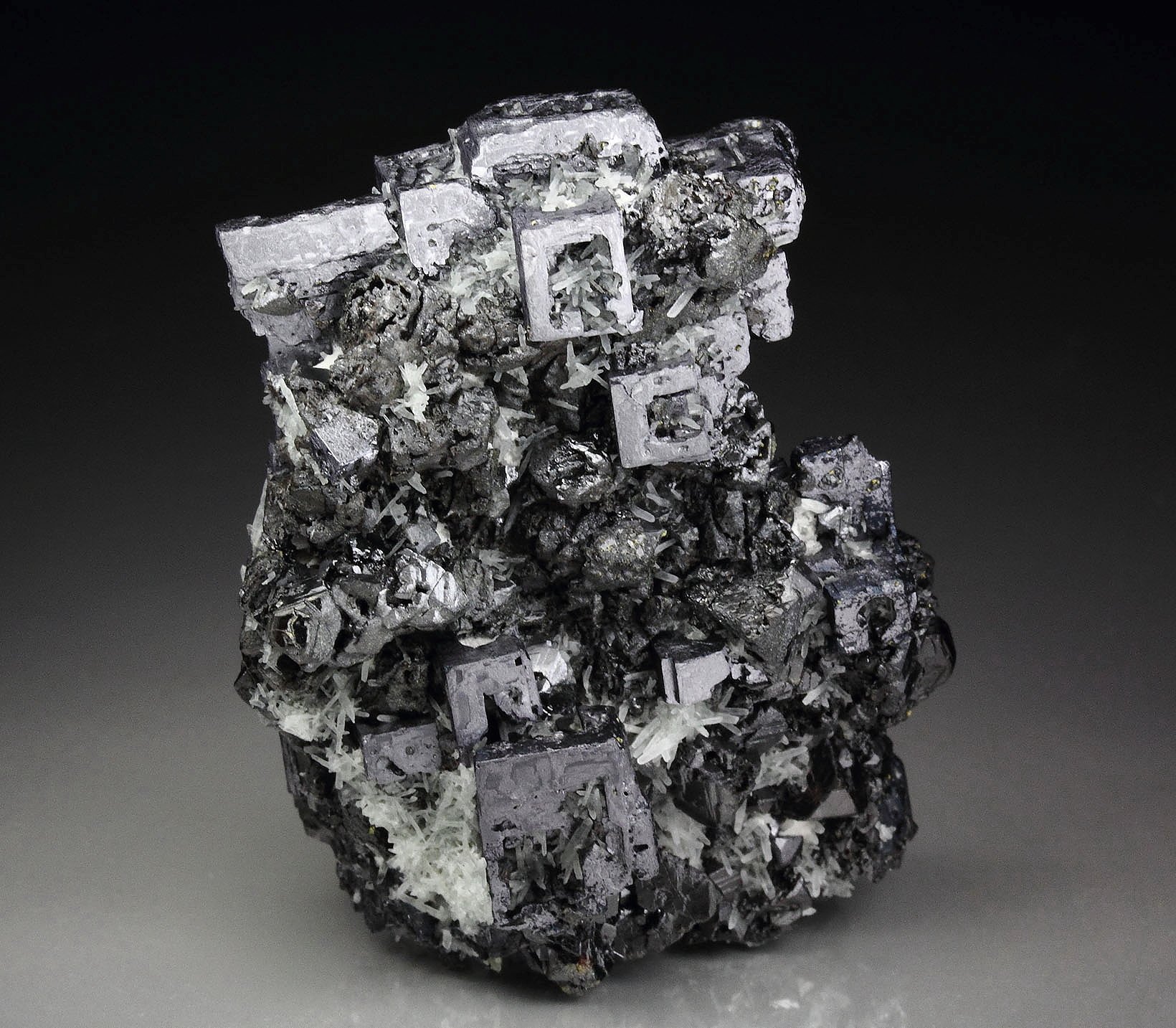 skeletal GALENA, SPHALERITE, QUARTZ